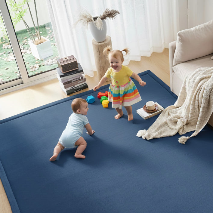 Children playing on a tatami floor mat, highlighting a soft tatami mat floor for safe playtime.
